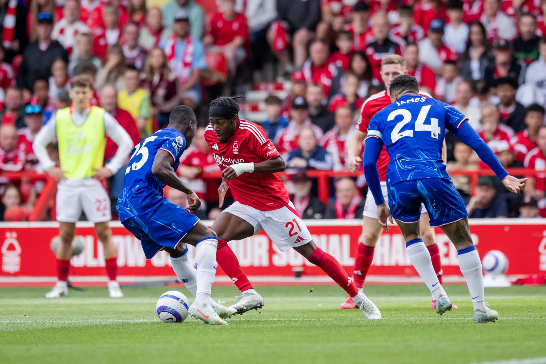 Elanga rondt toptransfer naar Newcastle United af