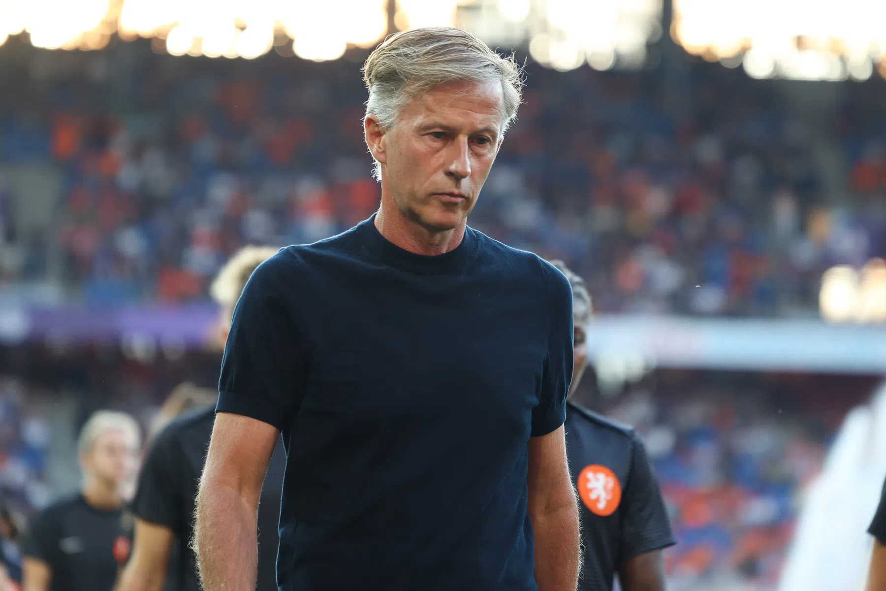 Jonker neemt met pijn in het hart afscheid: 'Heel trots op eerste helft'