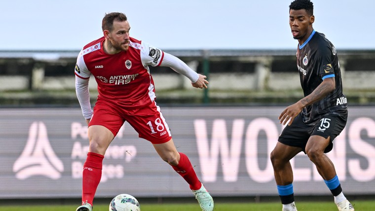 Overmars wil Janssen houden: 'Coach van topclub vroeg laatst naar hem'