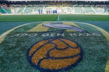 Thumbnail for article: De chaos van ADO Den Haag: van meesteroplichter tot stoelen gooien