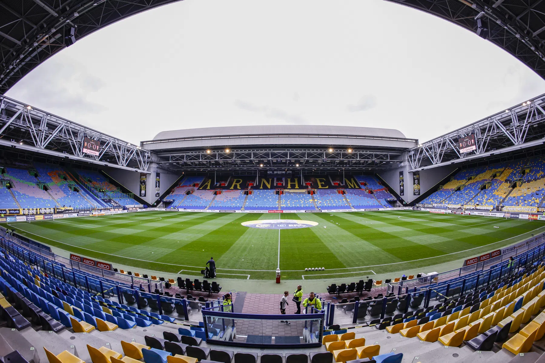 Stadioneigenaar ziet oplossing voor licentieprobleem Vitesse