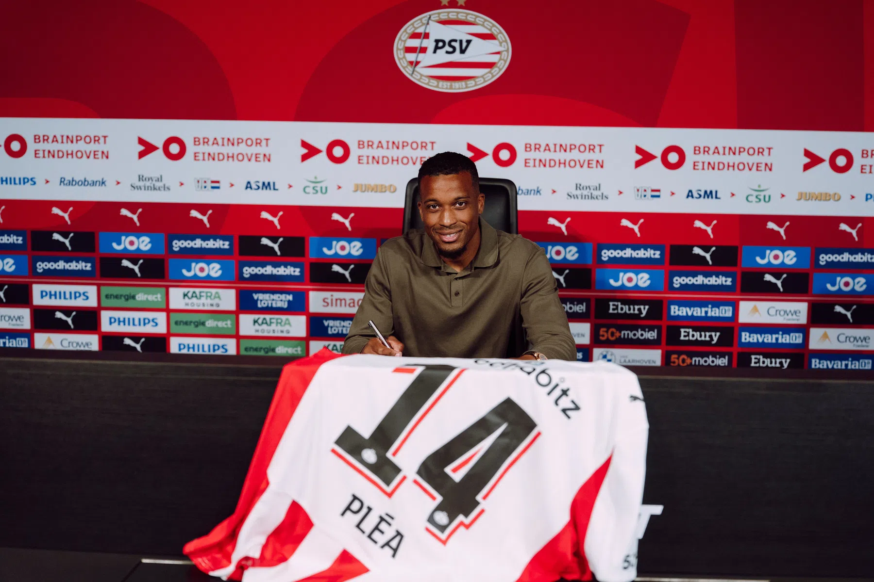 Pléa is officieel PSV'er: 'Ik zei meteen ja'