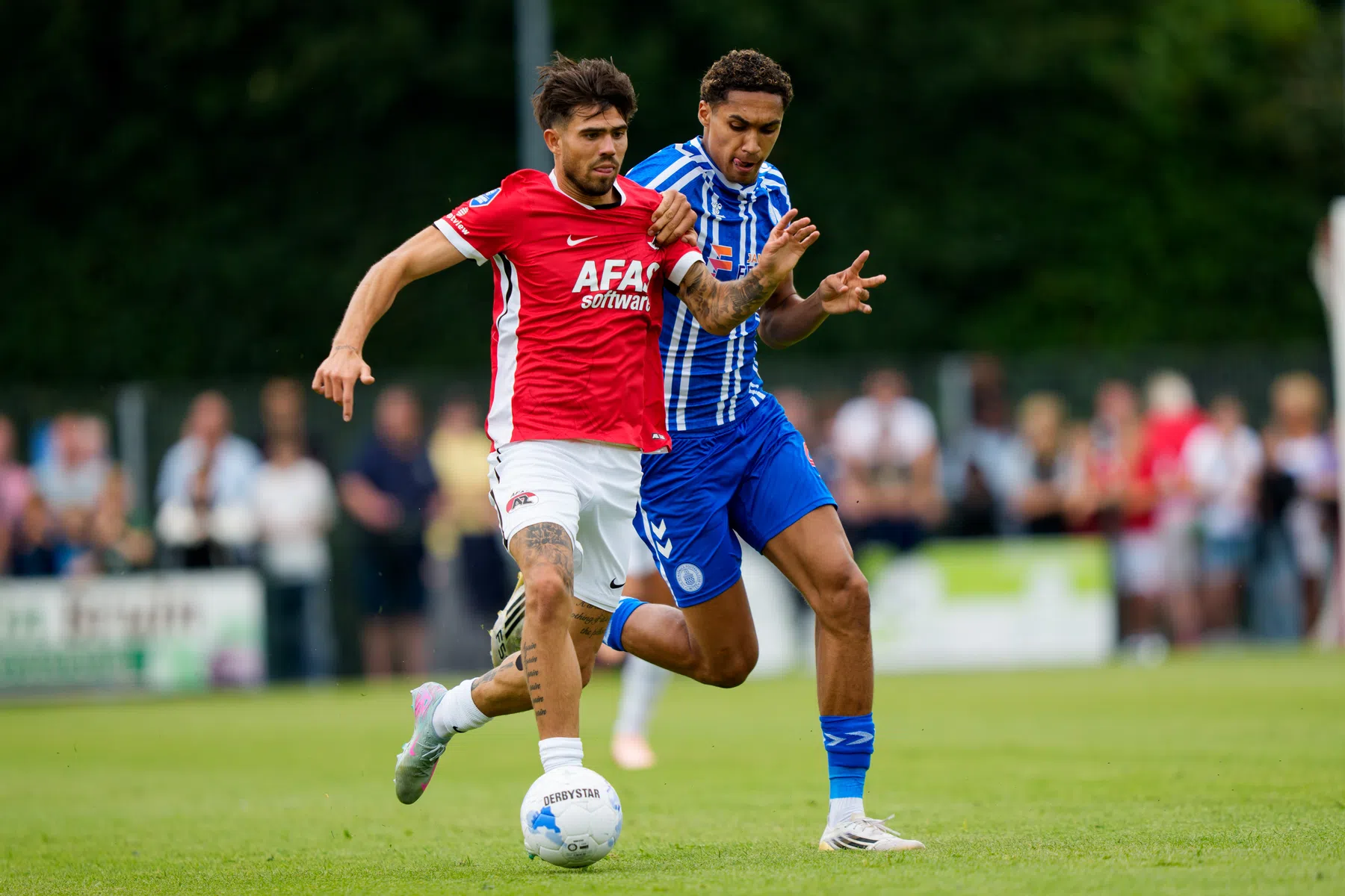 AZ slaagt moeizaam voor laatste test voor Conference League-voorrondes 
