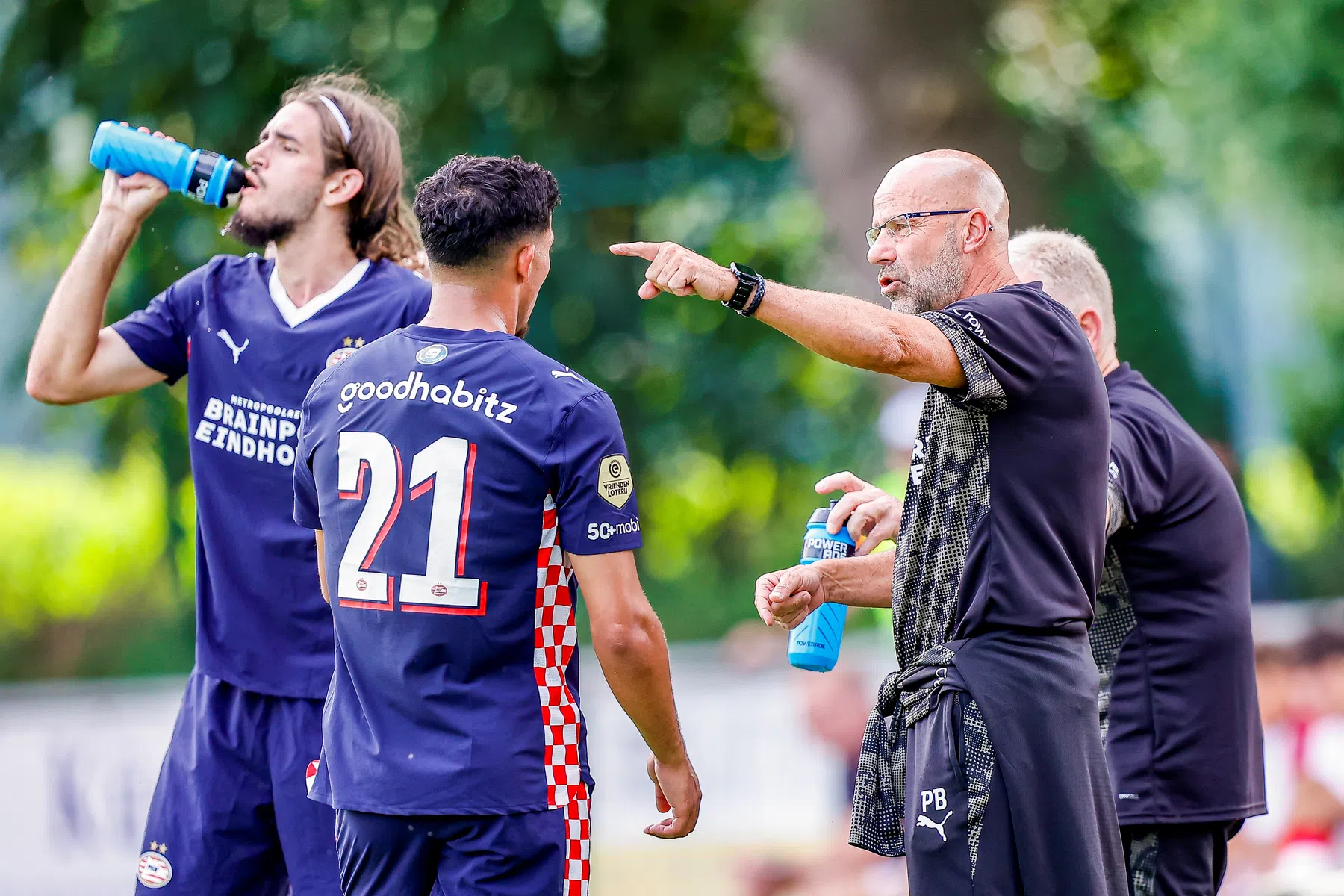 Een week in het spoor van PSV: hoe Peter Bosz zijn selectie wil prikkelen