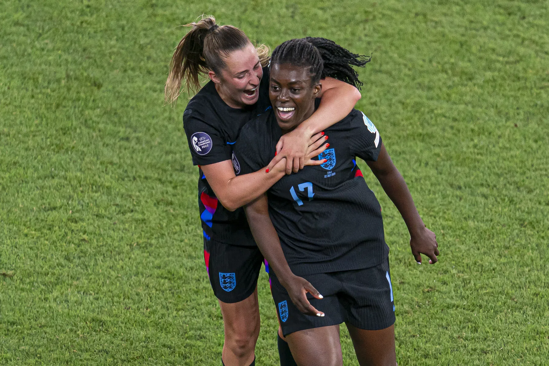 Wiegman opnieuw naar EK-finale met Engeland na miraculeuze escape