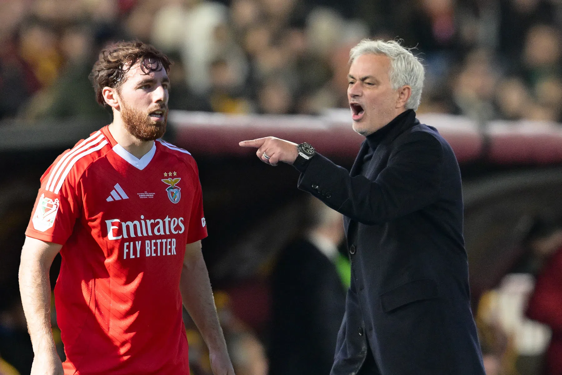 Mourinho deelt sneertje uit aan Kökcü