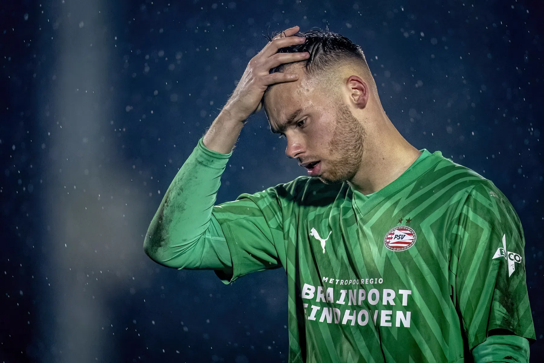 PSV laat doelman Peersman na elf jaar terugkeren naar België