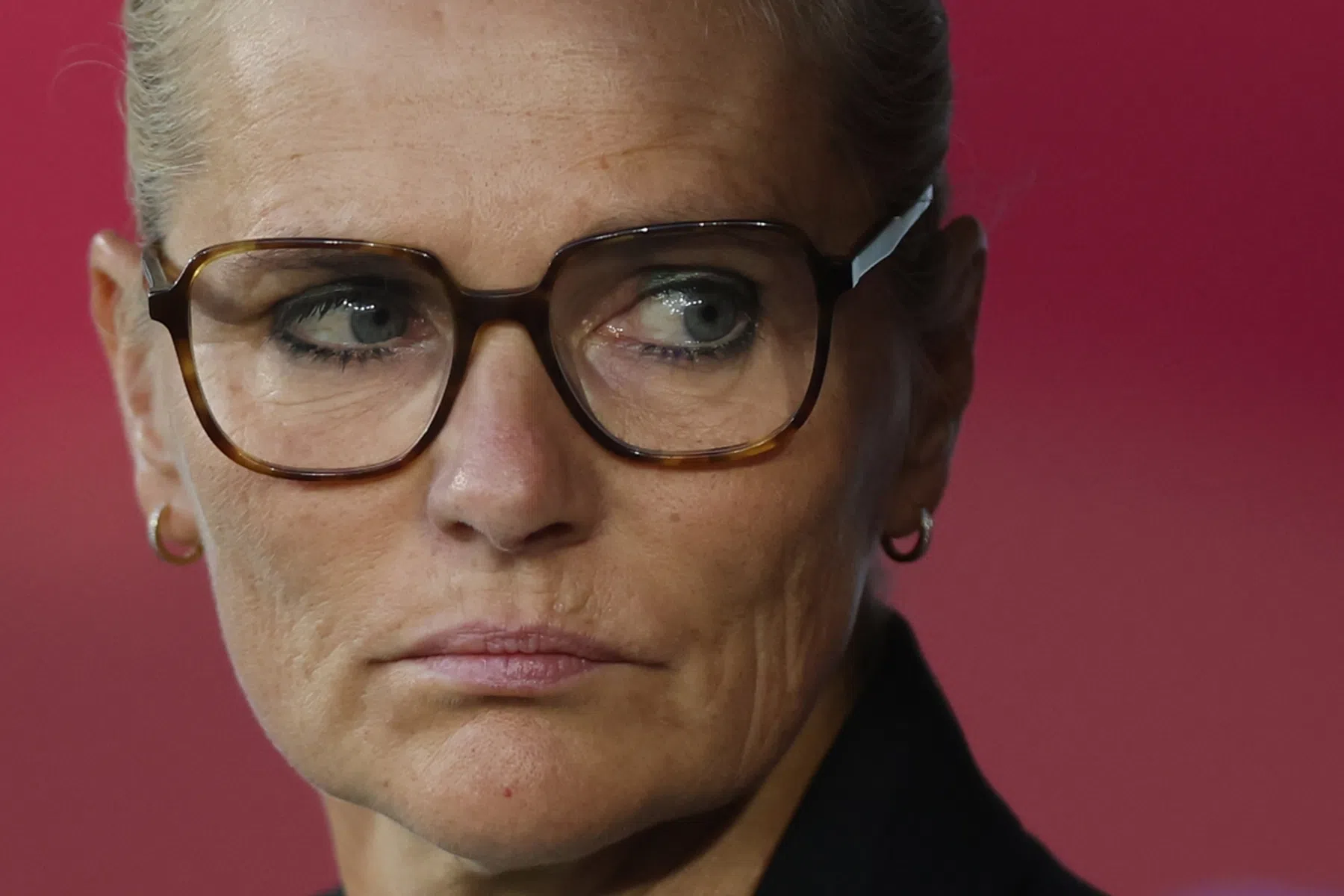 Wiegman: 'Ik krijg ook een hartaanval van de spanning, ik laat het alleen niet zien'