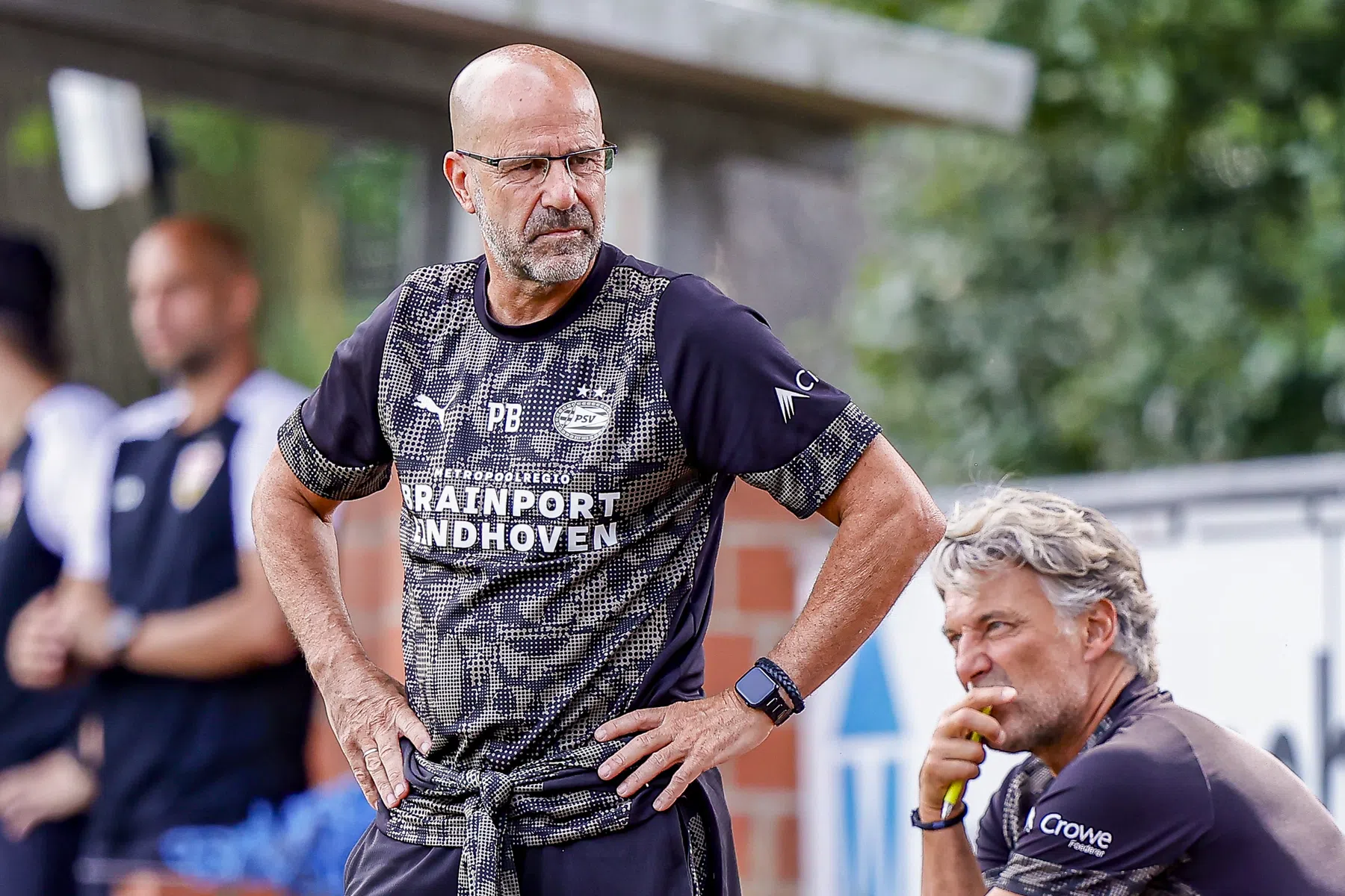 Opstelling PSV: basisplekken voor Pléa en Van Bommel