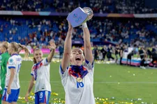 Thumbnail for article: Chloe Kelly: goudhaantje en supersub van Wiegman