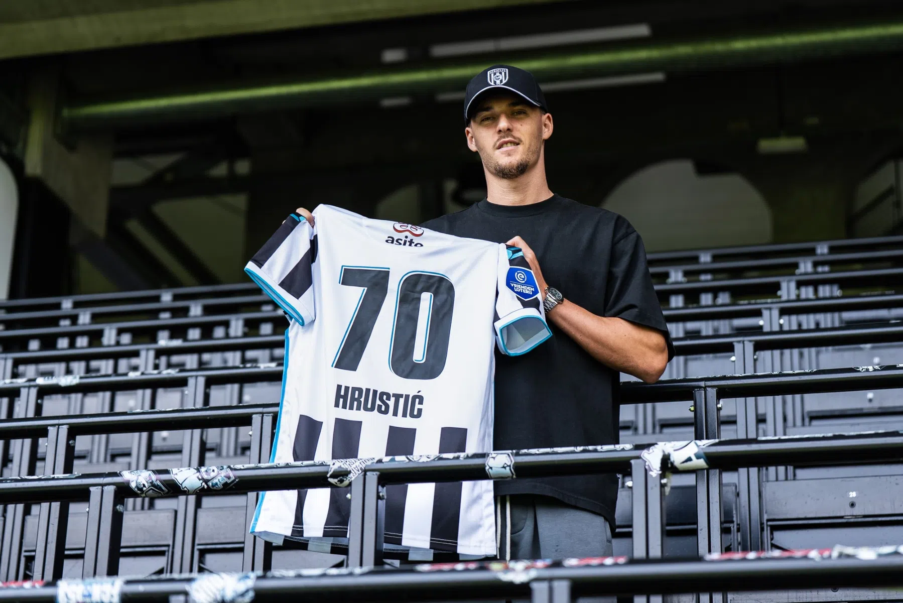 Heracles haalt Hrustic terug naar Eredivisie
