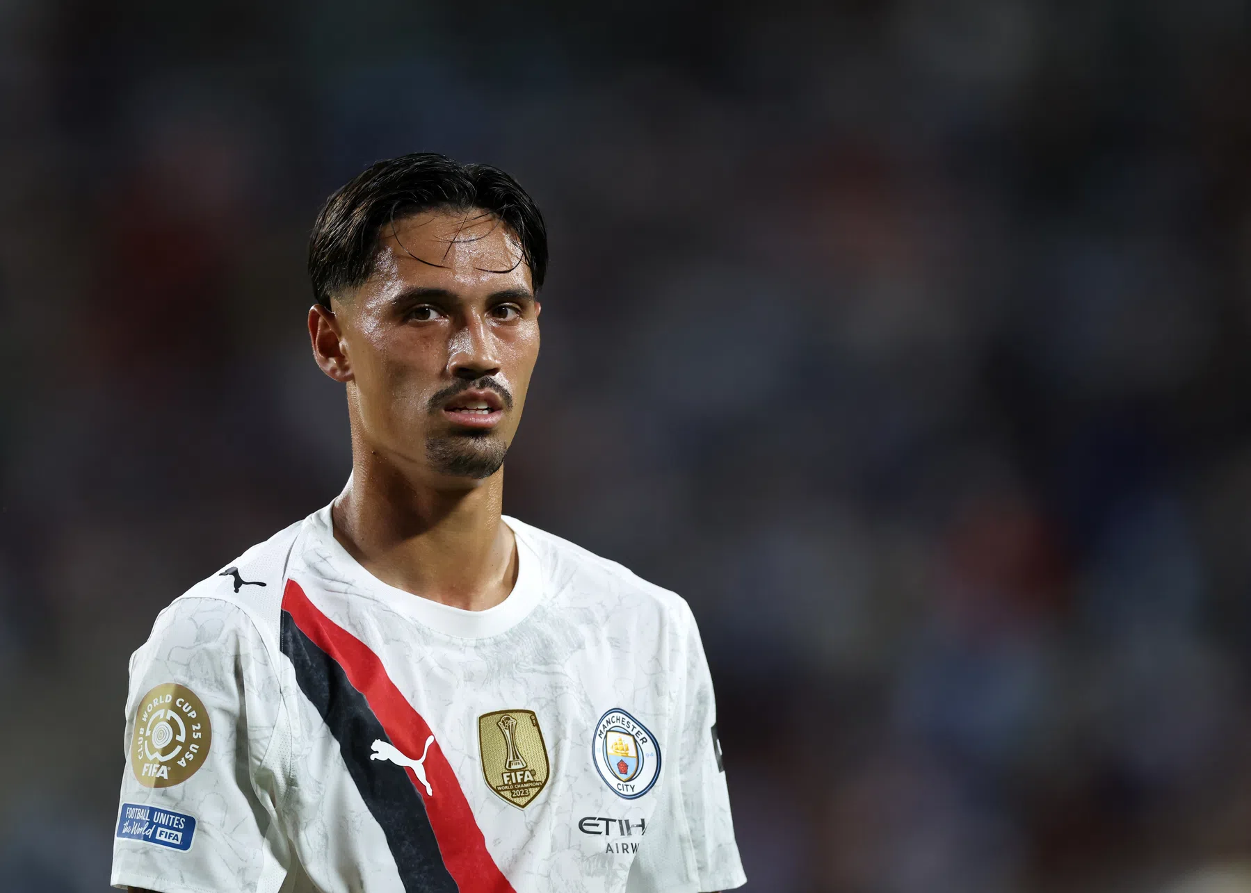 Reijnders droomde van Premier League: 'Keek naar Van Persie en Bergkamp'