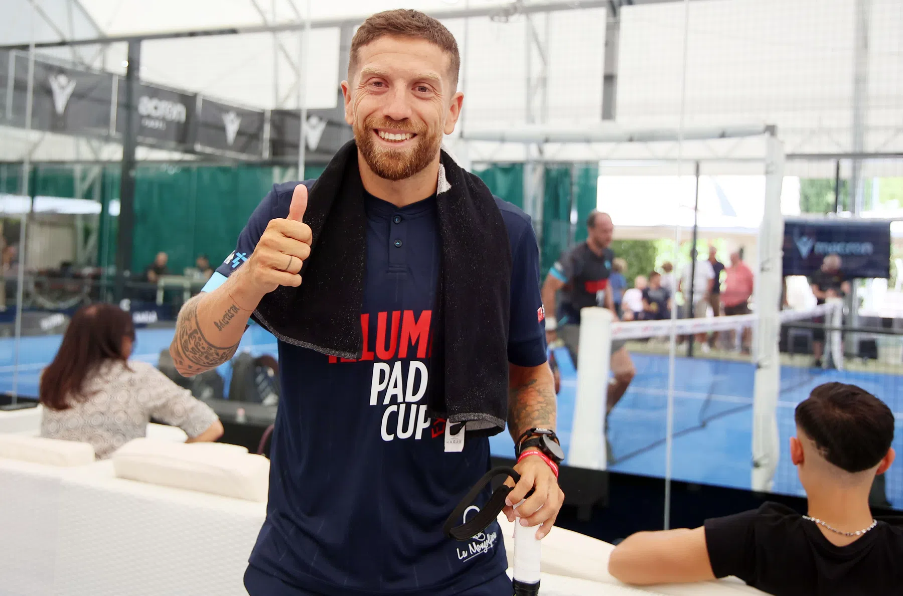 Trots Padova pakt uit voor presentatie wereldkampioen Papu Gómez