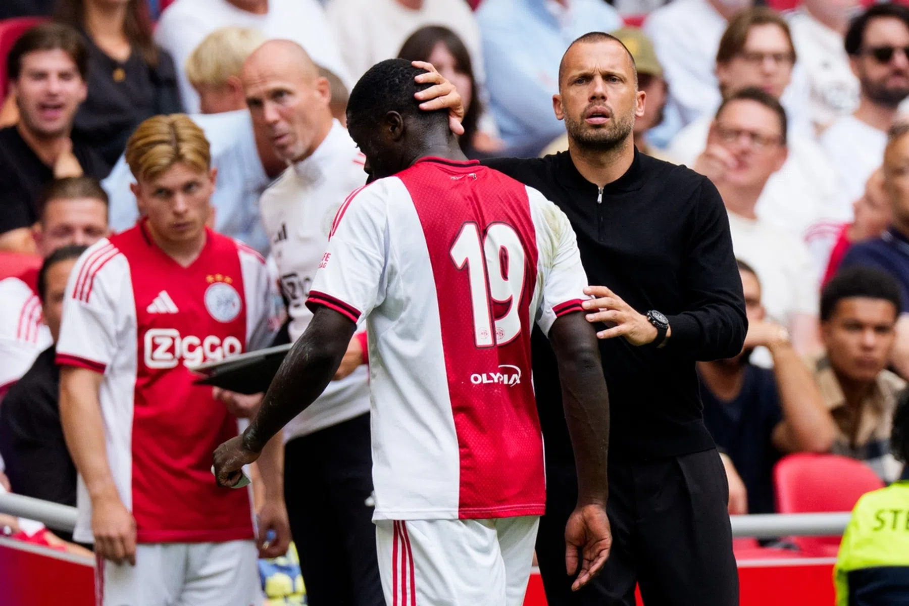 Ajax wacht af: 'Brobbey laat zich niet zomaar wisselen'