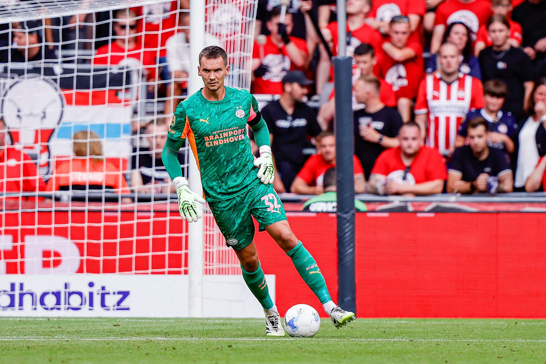 PSV opent het seizoen met Kovar onder de lat en Pléa in de spits