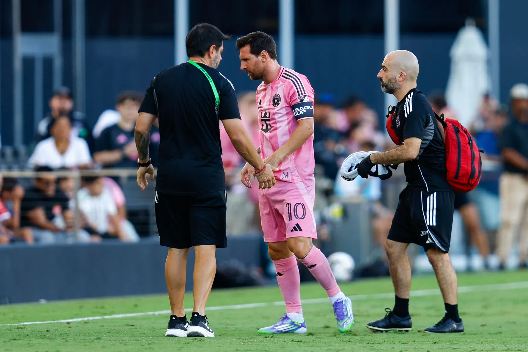 Inter Miami geeft update over Messi na vroege blessure in bekerwedstrijd