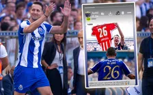 FC Porto deelt beelden van geheime operatie De Jong, nummer 26 knipoog naar PSV