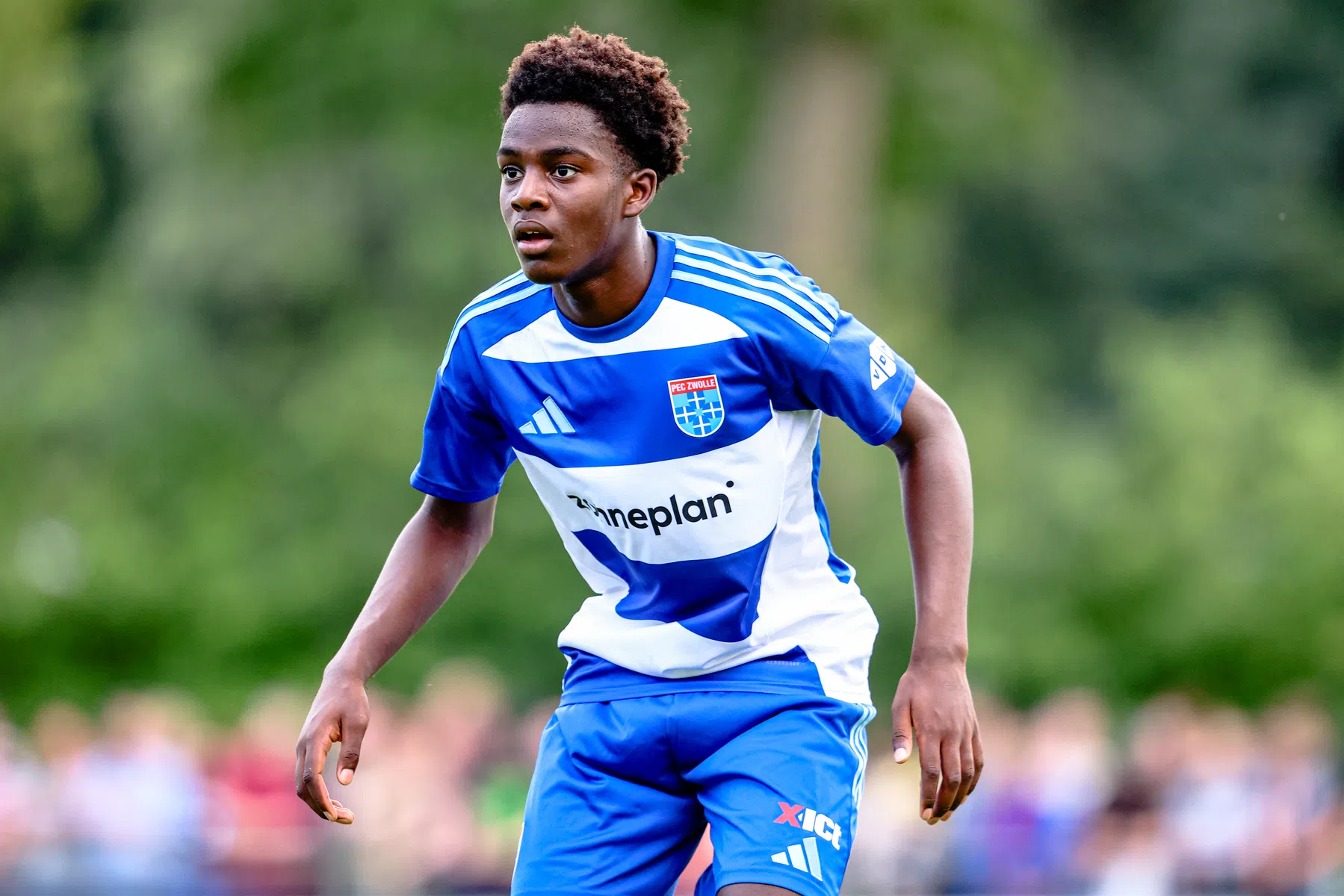 Piepjonge Pereira da Gama (15) schrijft Eredivisie-geschiedenis