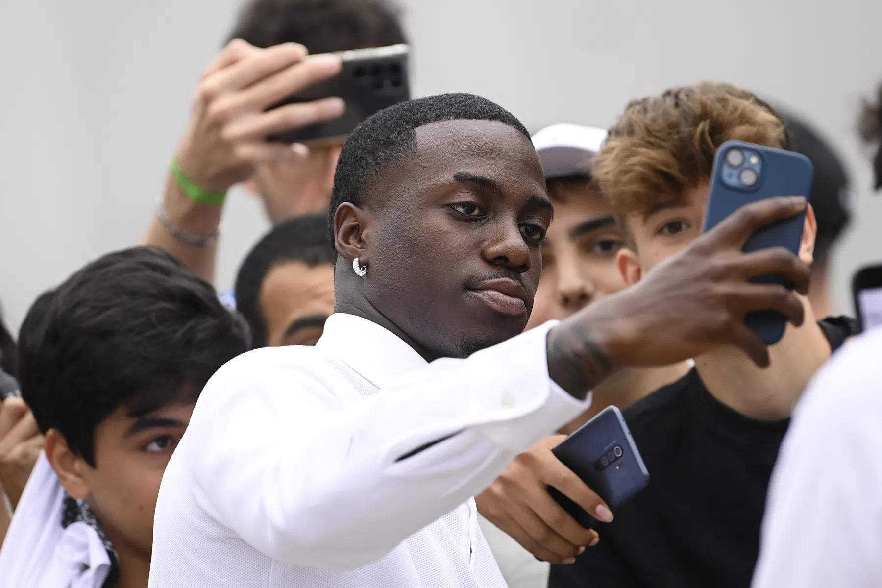 Weah treedt in voetsporen van zijn vader met stap naar bedrijvig Marseille