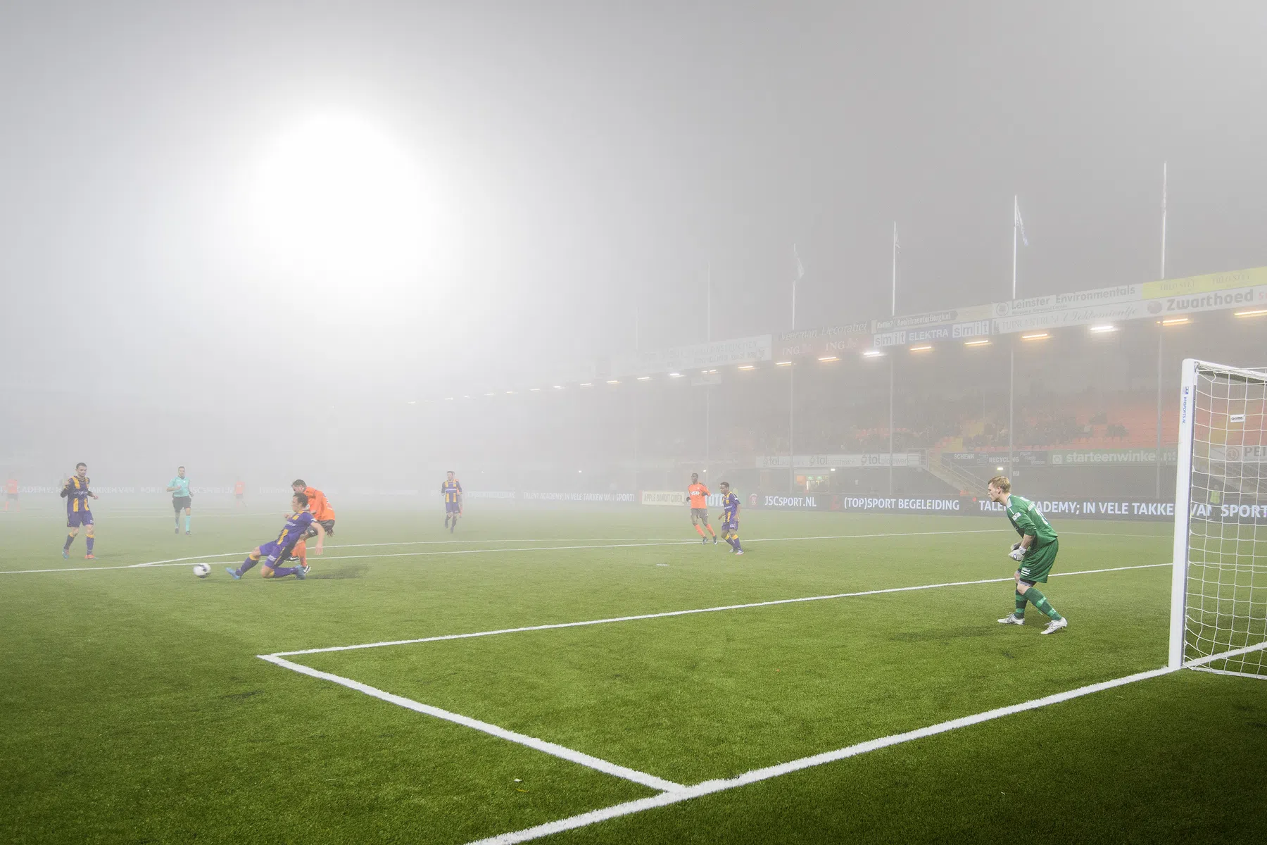 Foutje bedankt: nieuwe grasveld FC Volendam één meter te kort