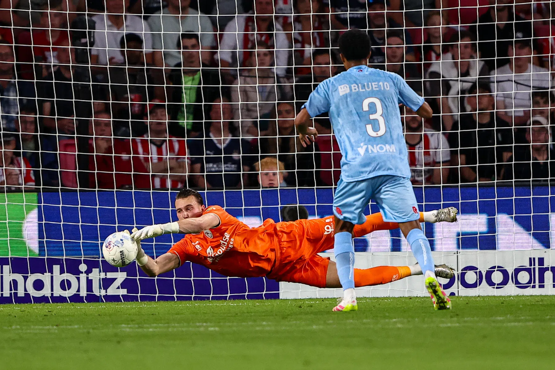 Drommel is hard voor zichzelf na offday bij PSV: 'Zwarte dag voor mij'