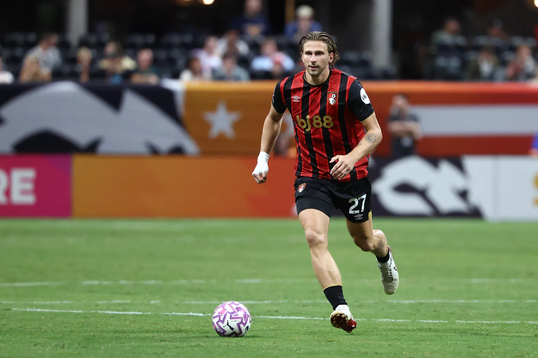 Illia Zabarnyi is speler van Paris Saint-Germain