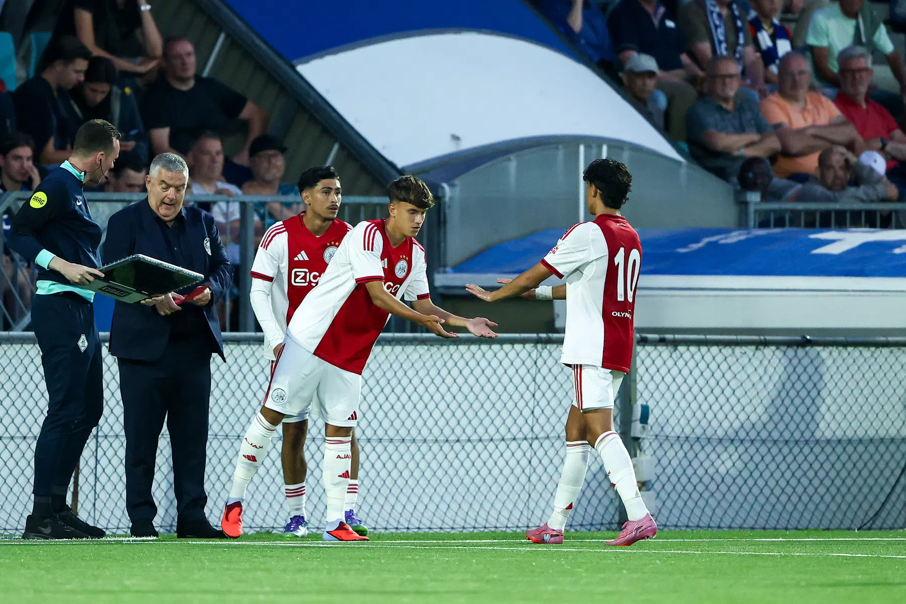Damian van der Vaart gematigd tevreden na debuut: 'Dat krijg ik zo wel te horen'