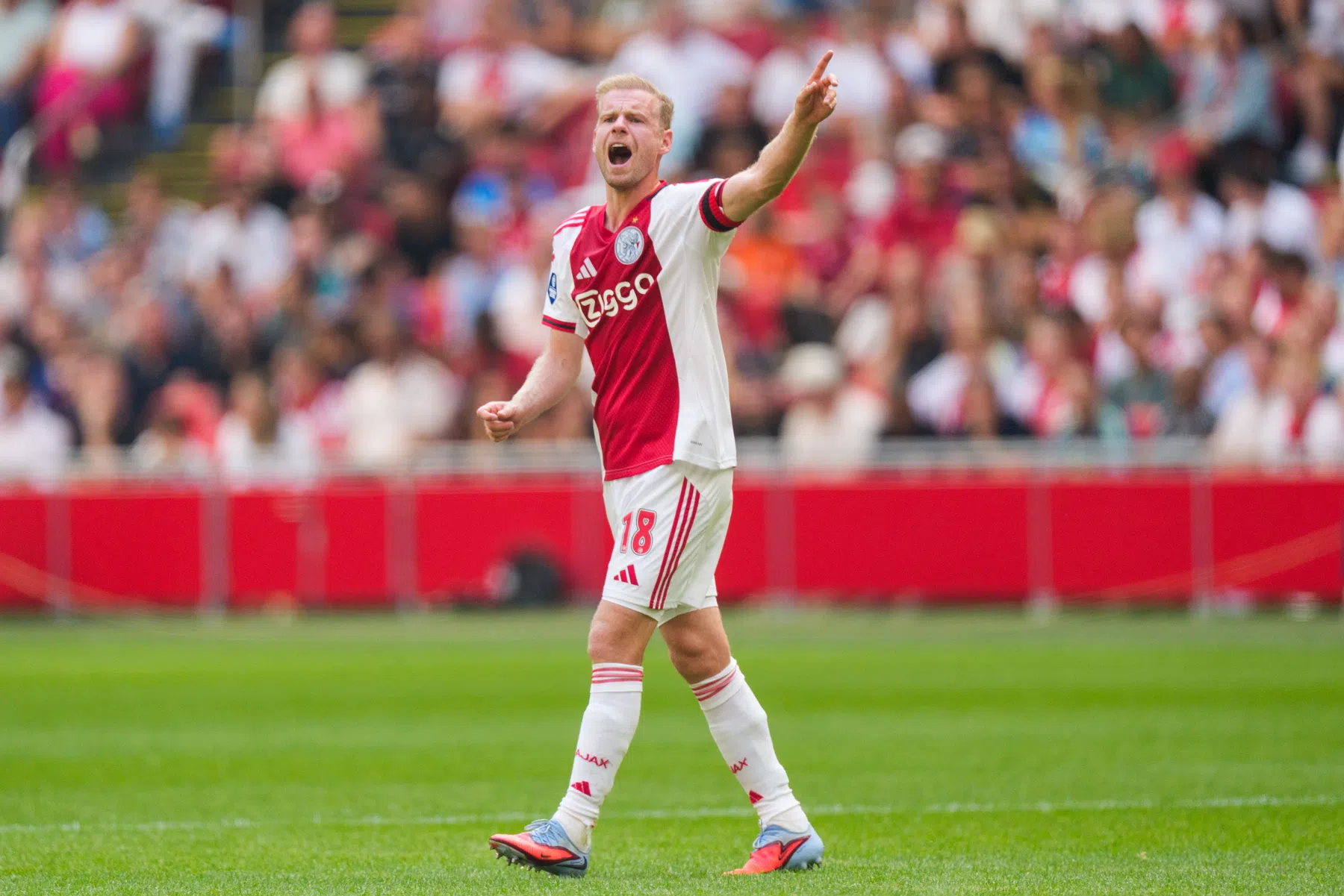 Klaassen na 'tenniswedstrijd' van Ajax: 'Aanvoerderschap geen verrassing'