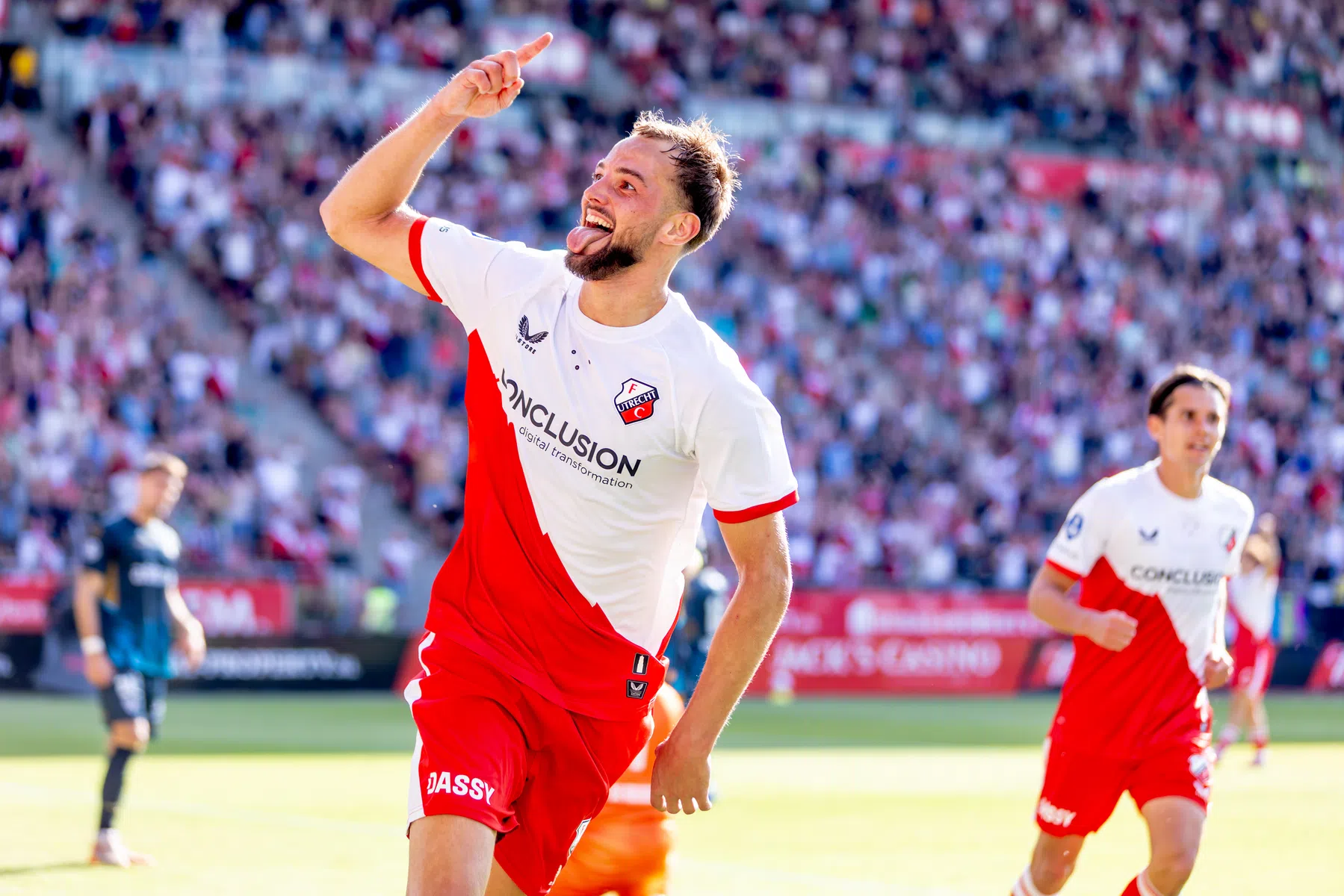 FC Utrecht rekent in tweede helft eenvoudig af met Heracles