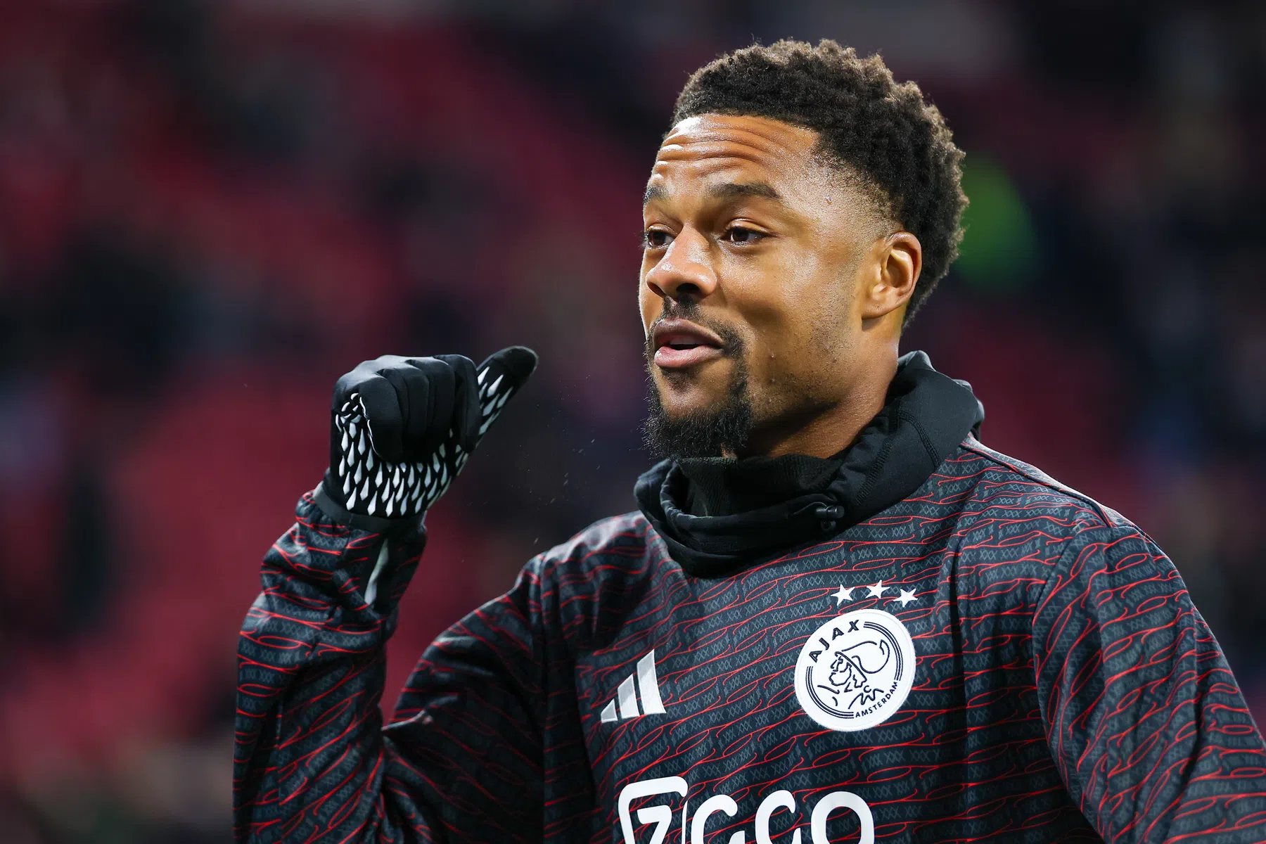 Ajax bevestigt: Akpom vertrekt op huurbasis naar Ipswich Town