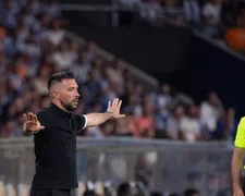 Farioli trots na debuut: 'Het team speelde zoals Jorge Costa graag had gezien'