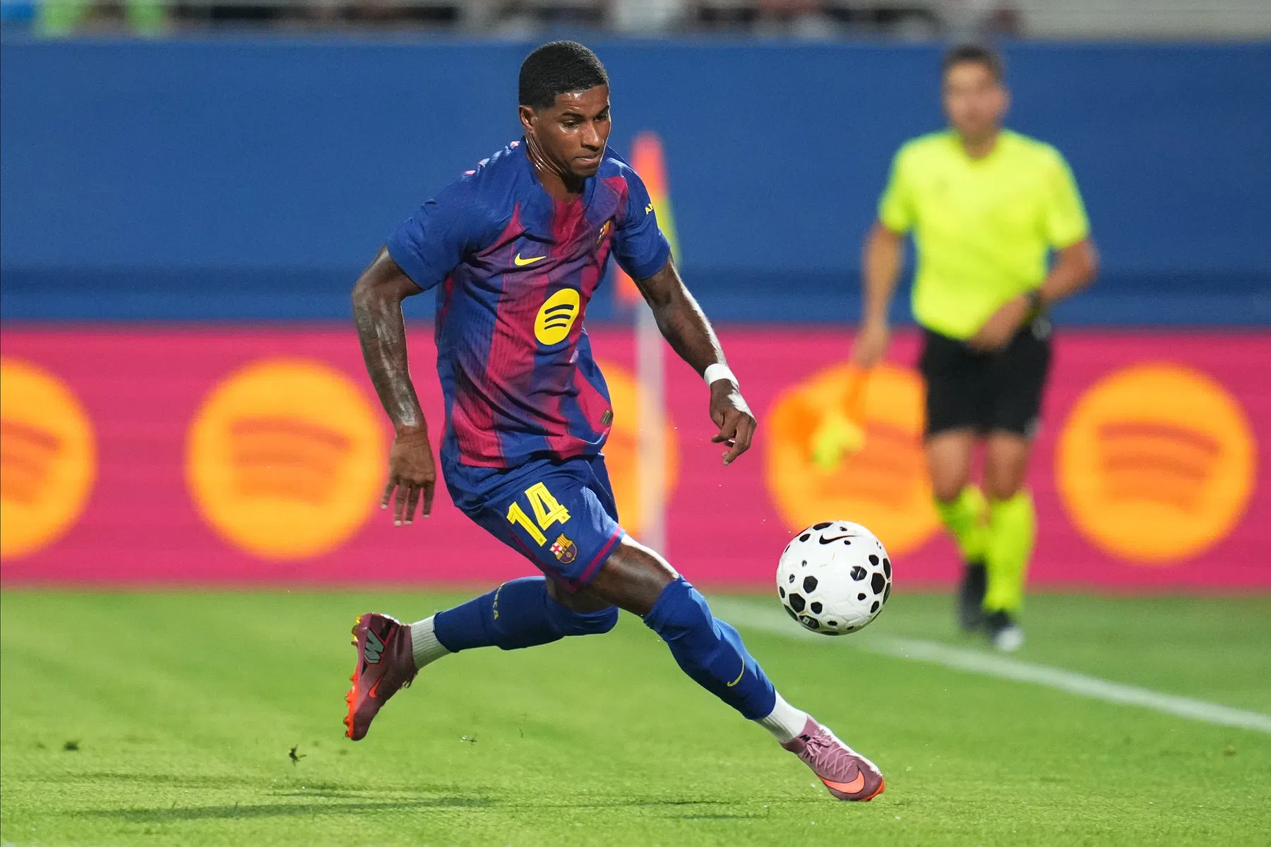 Rashford noemt Liverpool als voorbeeld voor Man Utd: 'De club zit in niemandsland'