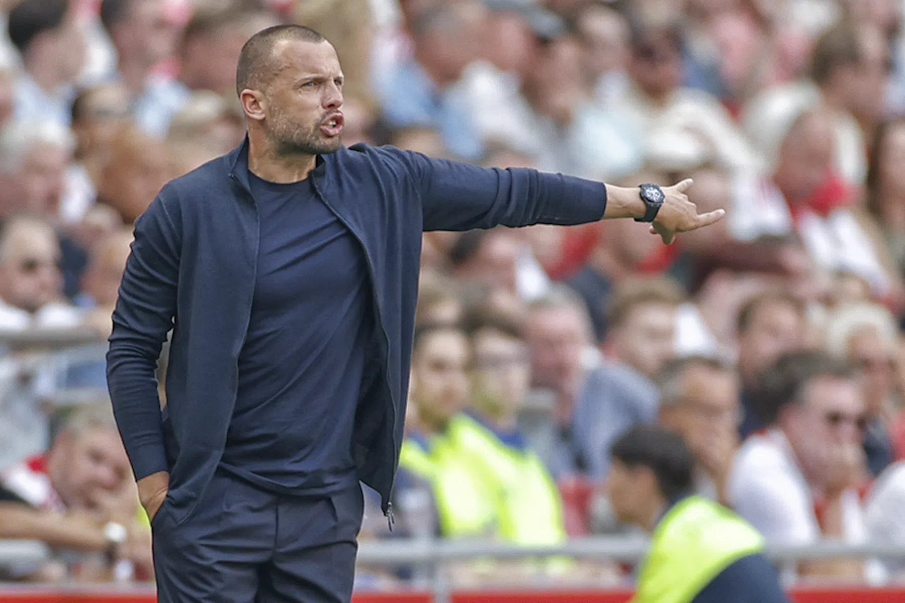 Hoe John Heitinga zoekt naar stabiliteit bij Ajax