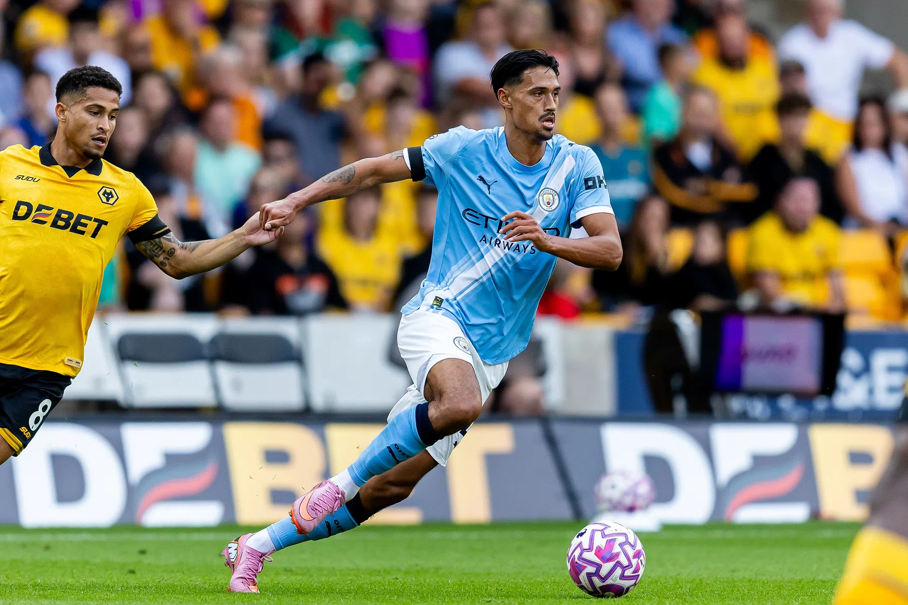 Reijnders imponeert Britse media: 'Wie is Kevin De Bruyne?'