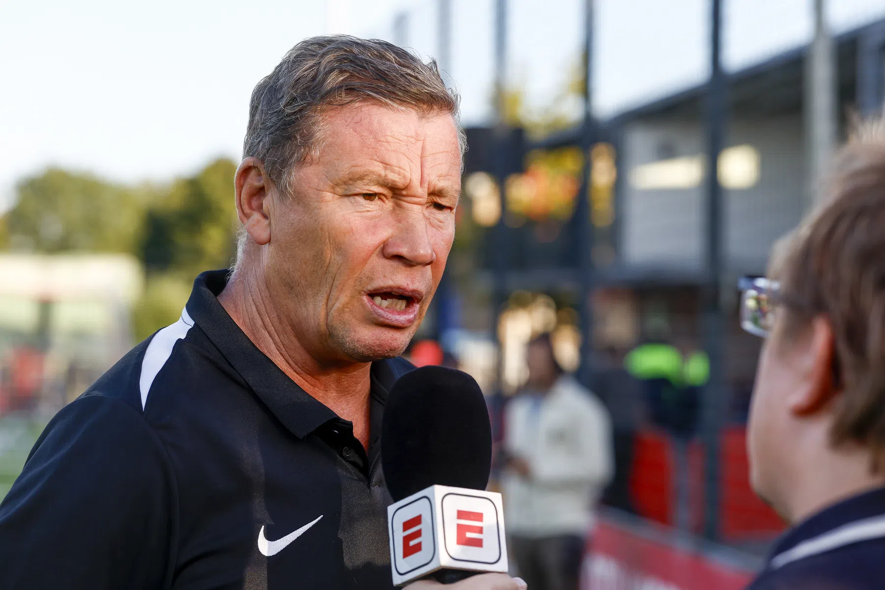 Jong AZ-coach Echteld wilde schlemiel Dijkstra al ver voor rust wisselen