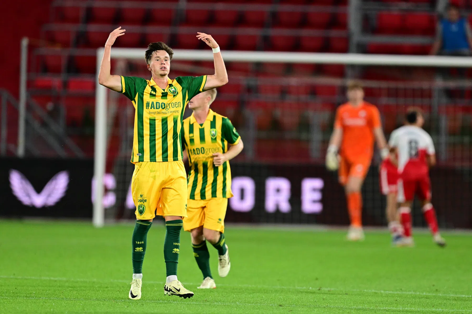 ADO verslikt zich direct weer in beloftenploeg, Jong Ajax klopt Jong AZ