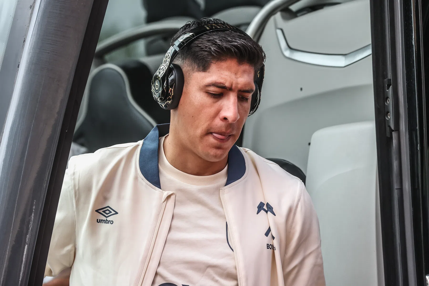 Edson Alvarez is bijna speler van Fenerbahce