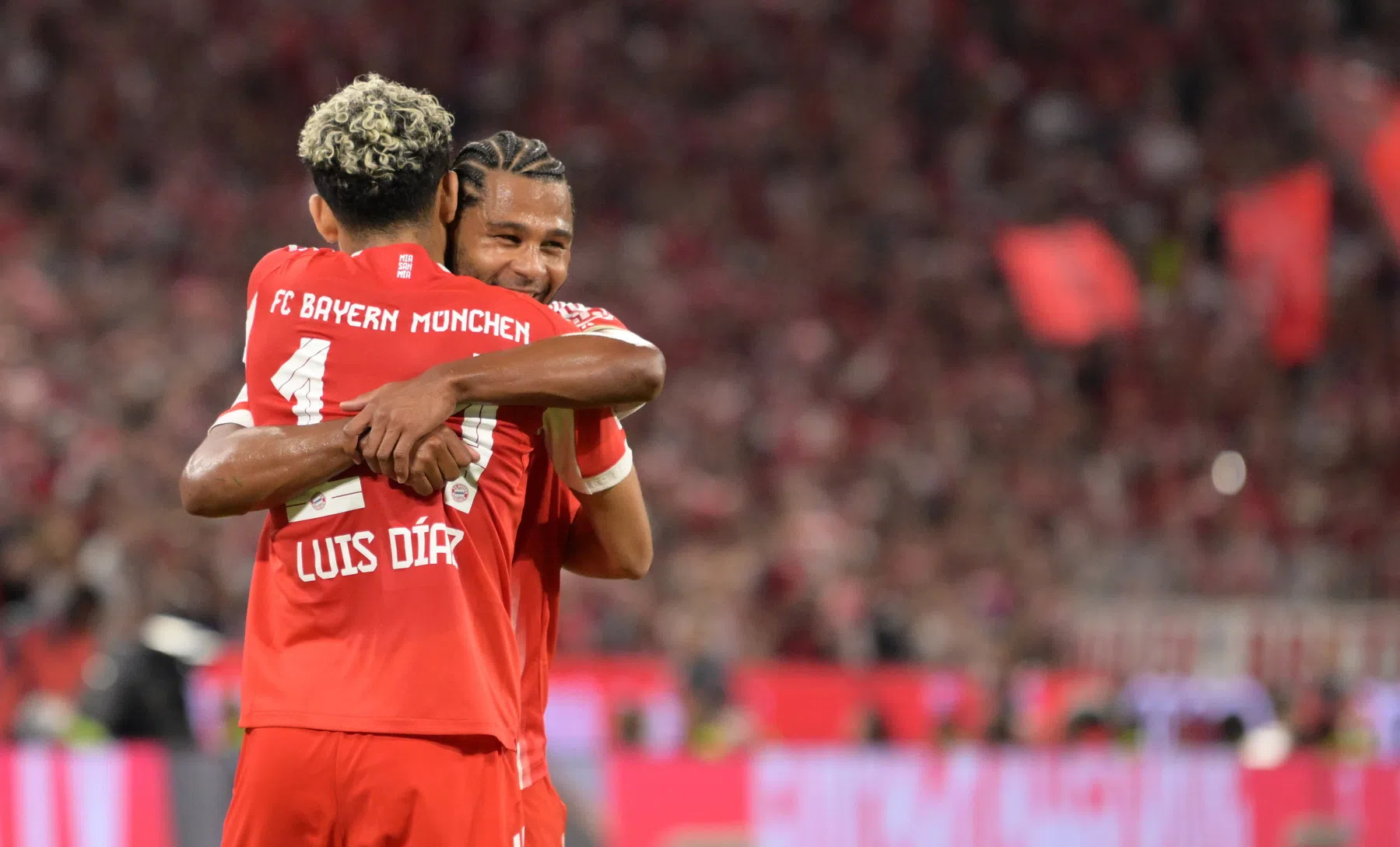 Bayern slacht Leipzig bij Bundesliga-start, hattrick Kane in veertien minuten