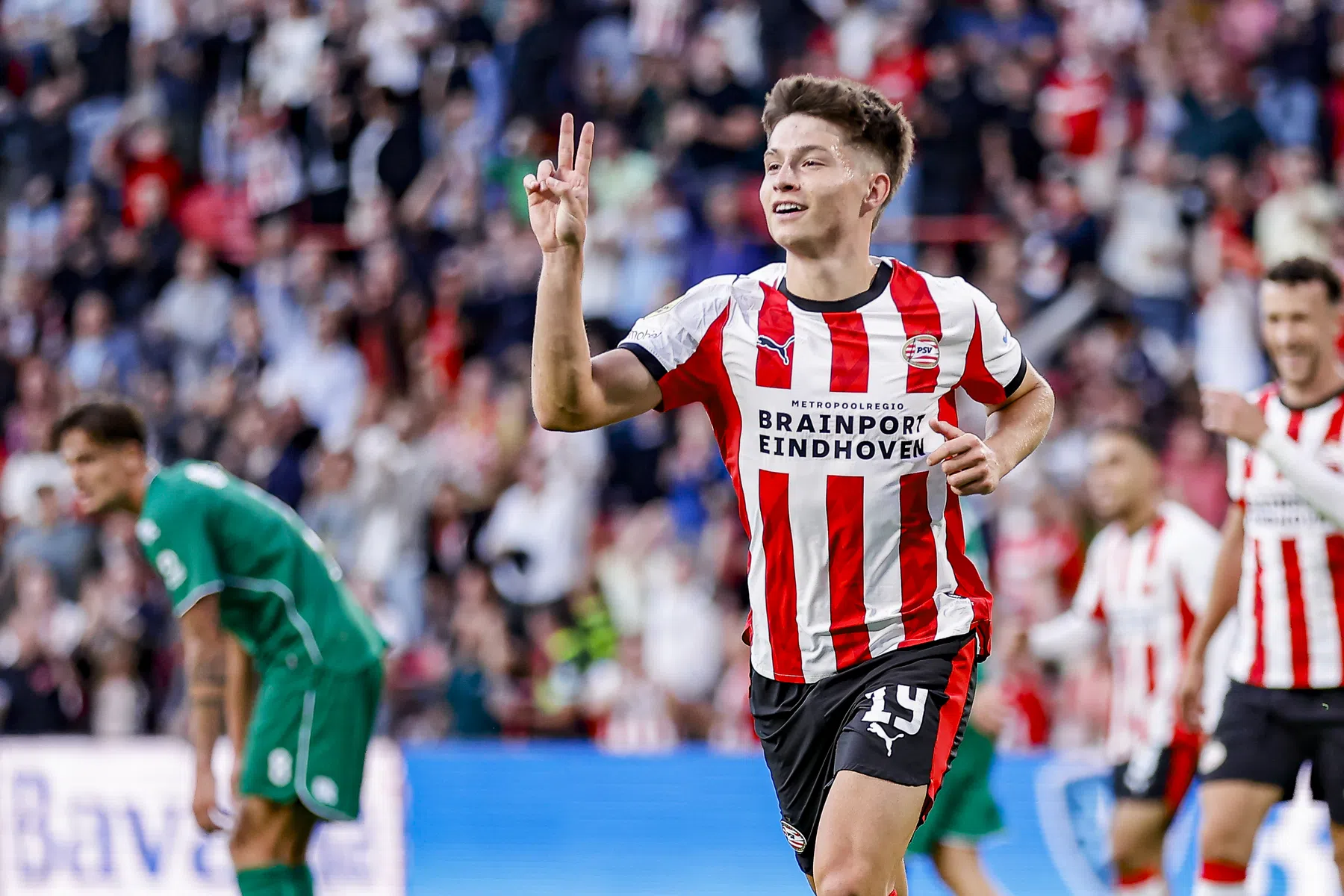 Invaller Bajraktarevic wijst PSV de weg tegen FC Groningen