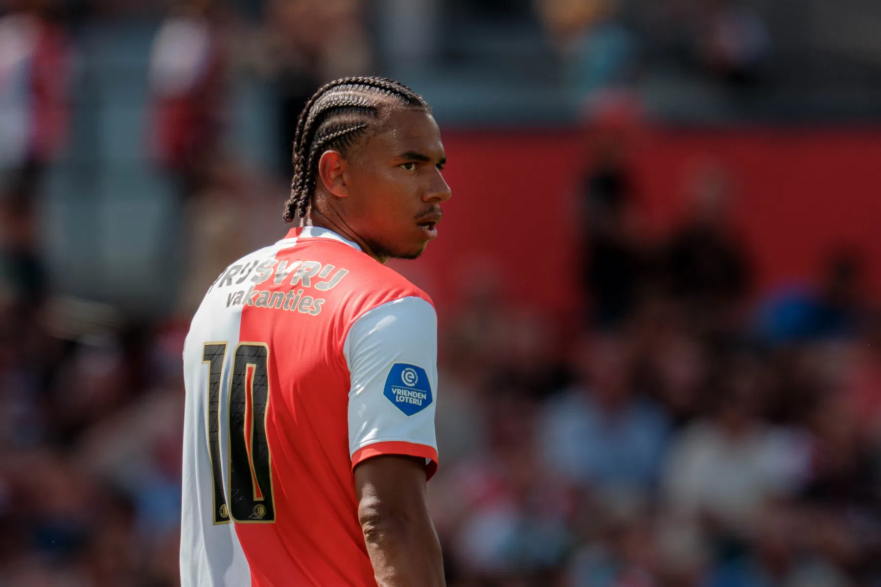 Stengs op weg naar uitgang Feyenoord? Interesse uit Engeland en Italië 