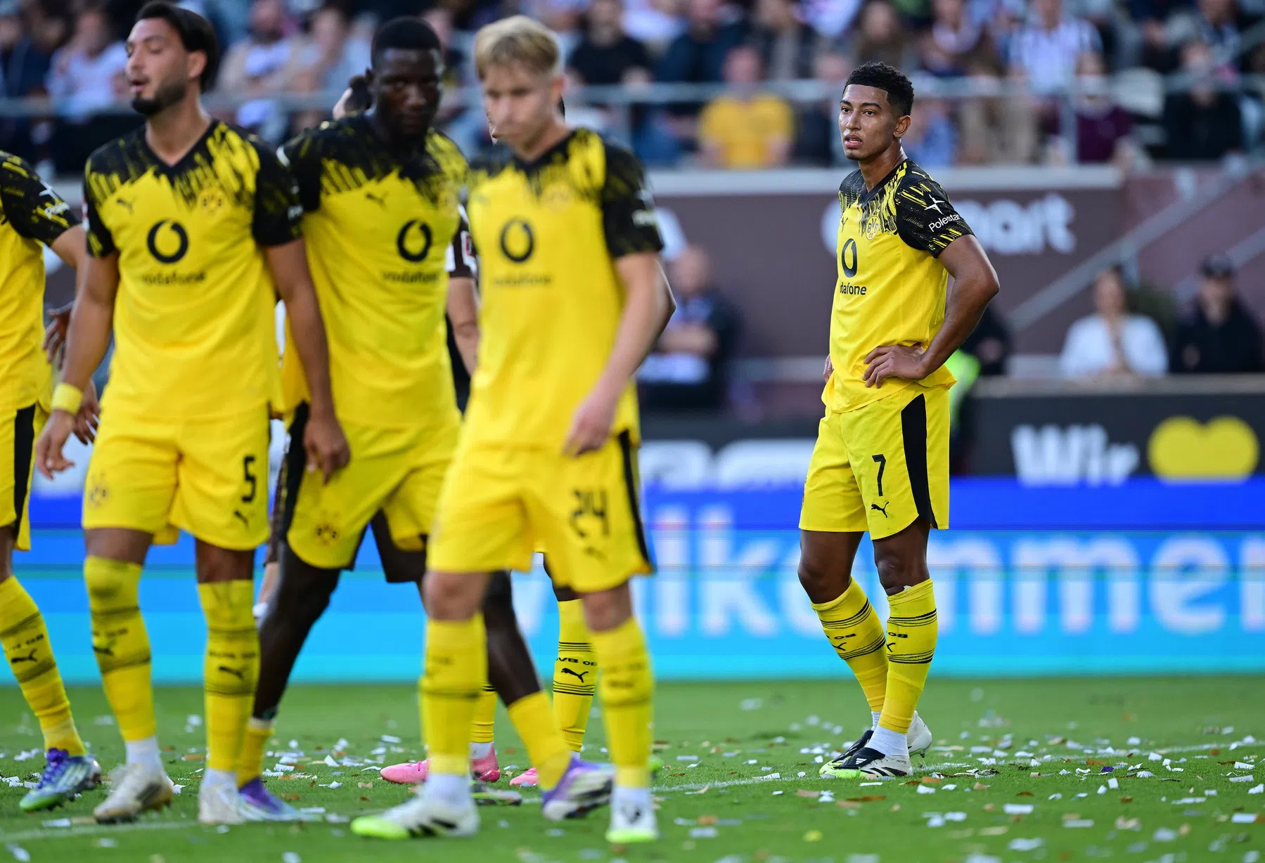 Dortmund neemt maatregelen na verhitte discussie met vader Bellingham