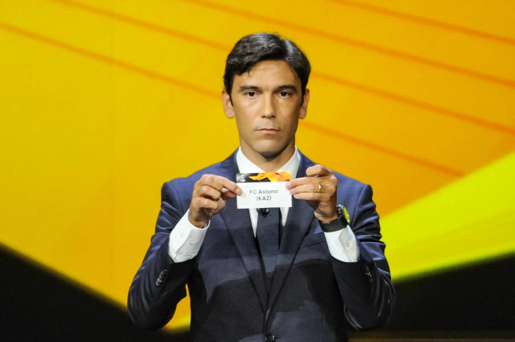 UEFA kondigt wijzigingen aan bij lotingen Europa League en Conference League