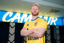 Thumbnail for article: 'In een jaar zijn we Schotten geworden en echt niet alleen vanwege mijn kapsel'