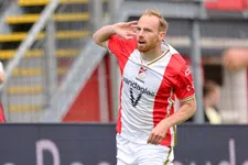 Thumbnail for article: 'Bij FC Emmen wil ik mezelf aan alles en iedereen laten zien'