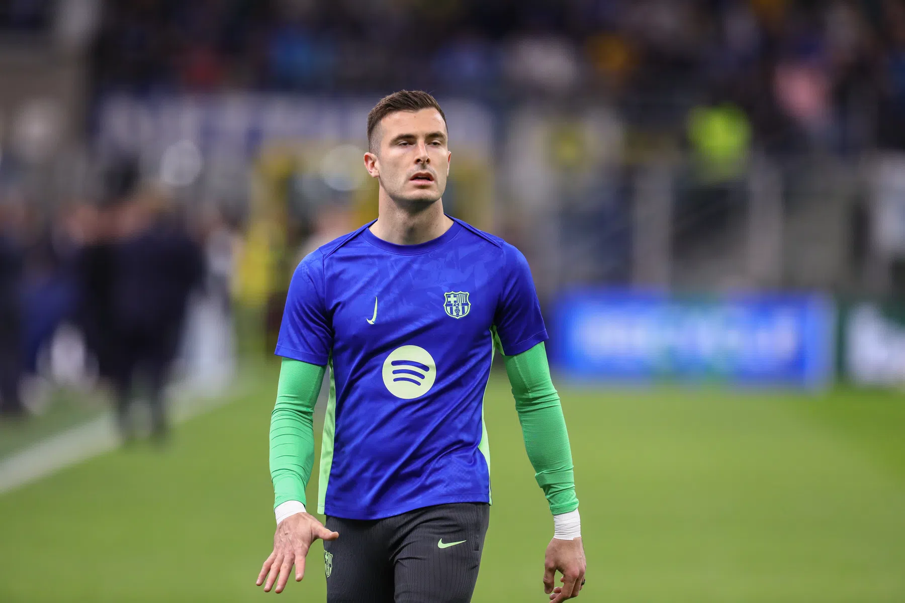 Barça verhuurt keeper en lijkt weer een speler in te kunnen schrijven