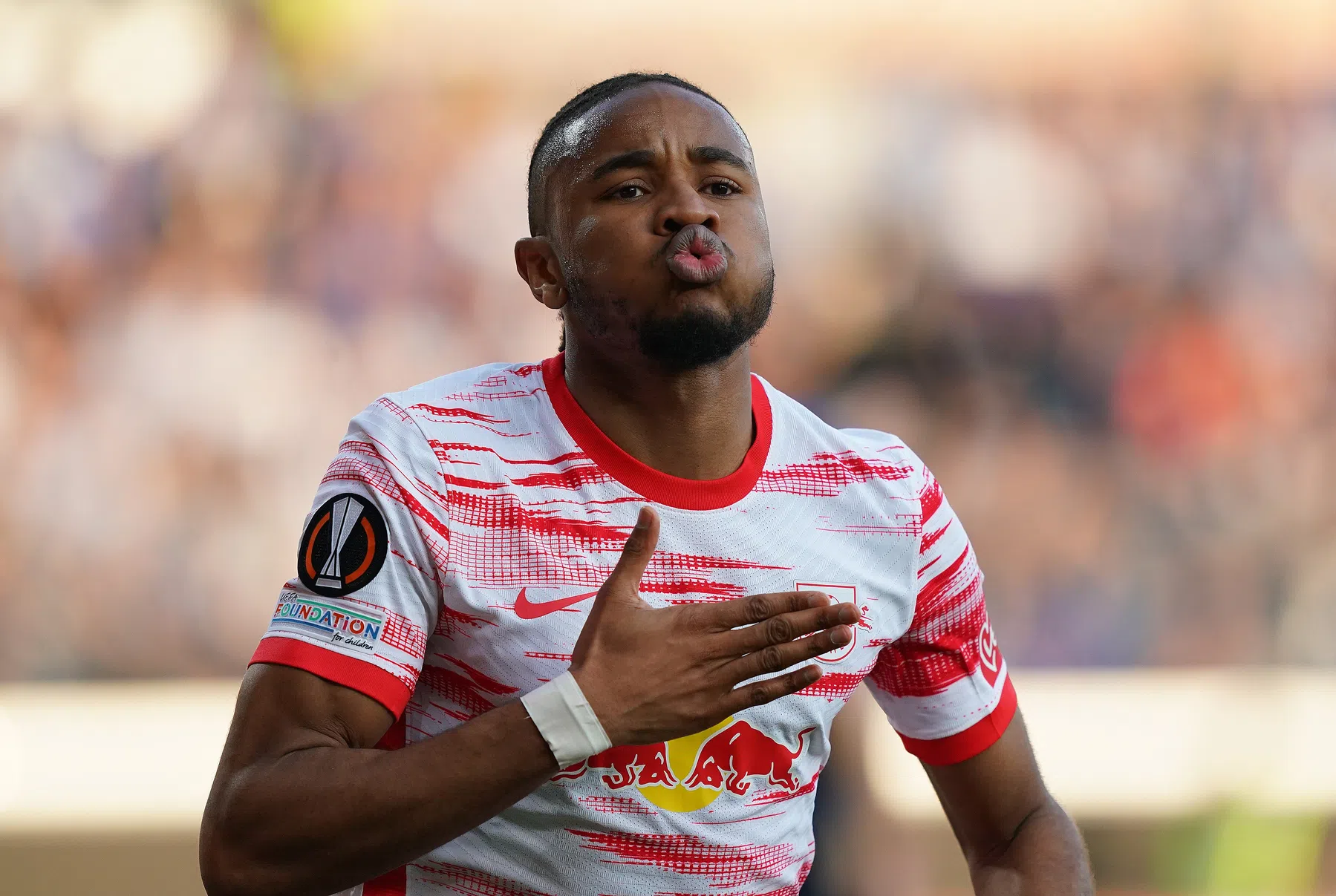 Christopher Nkunku maakt transfer van Chelsea naar AC Milan