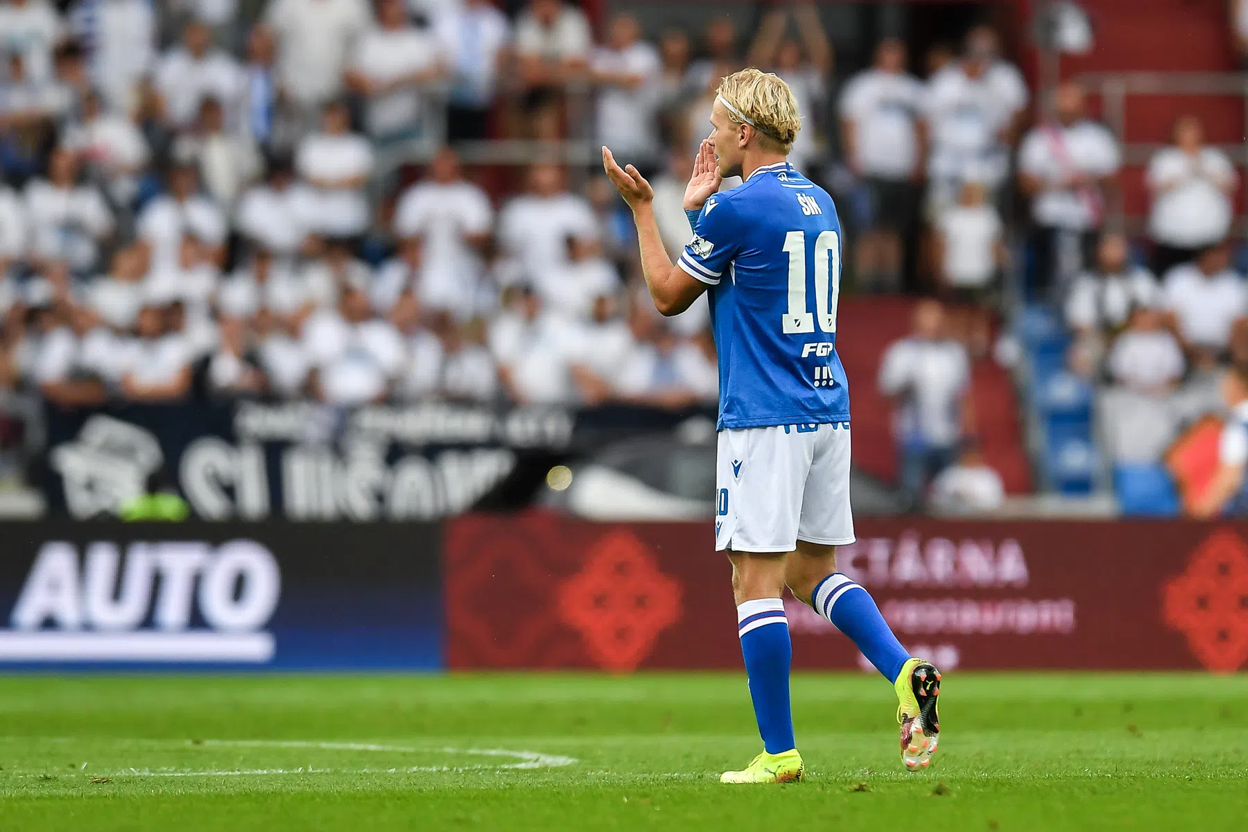 AZ presenteert Sin na uitschakeling Banik Ostrava