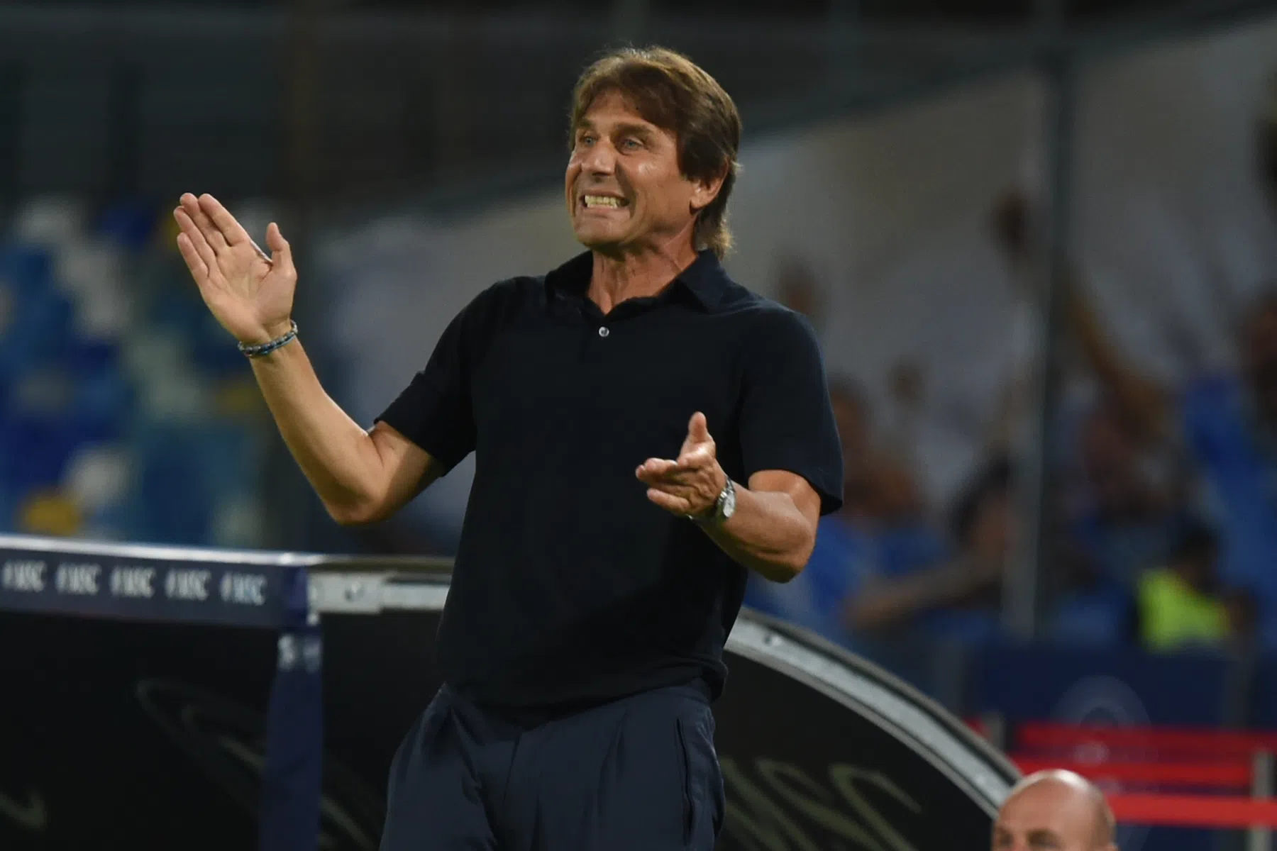 Napoli flikt het in laatste seconde, Stengs debuteert voor Pisa