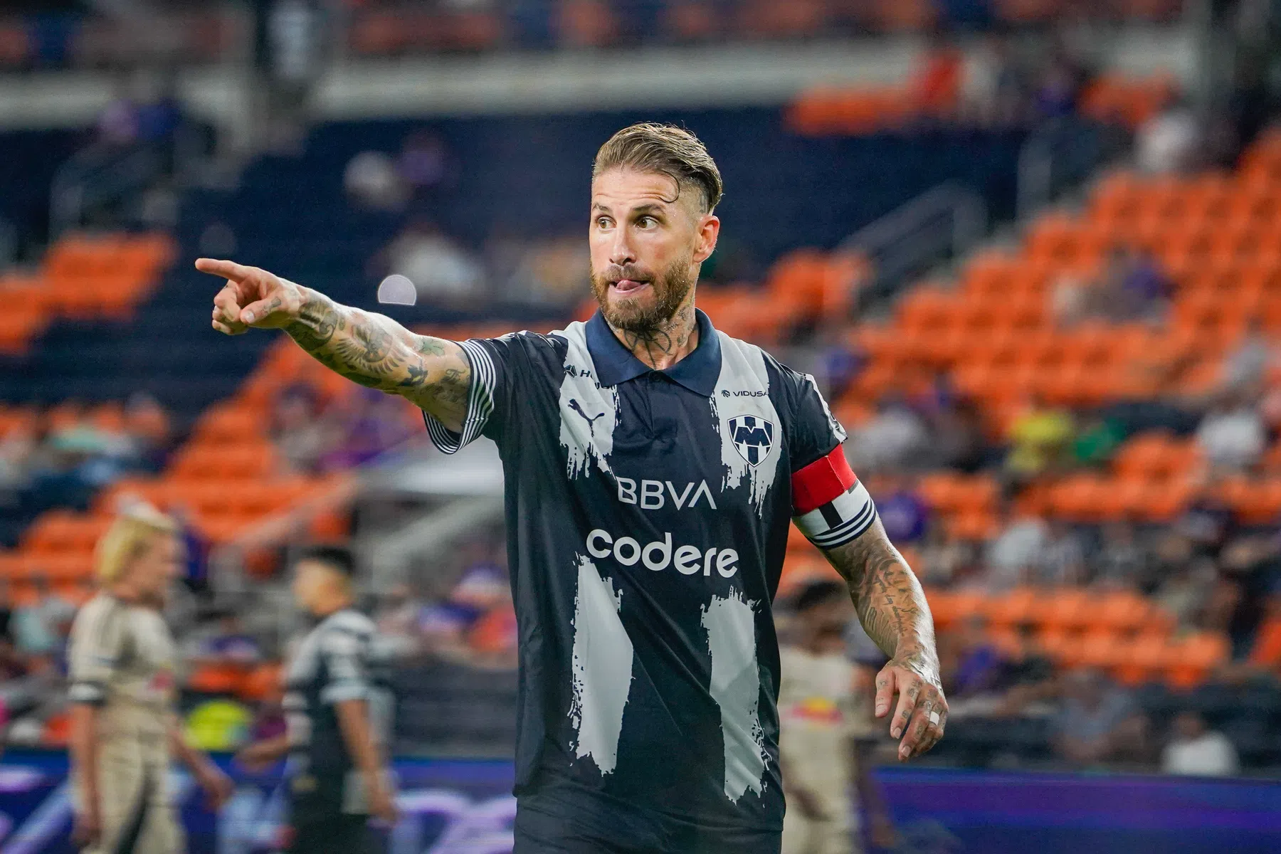 Sergio Ramos jaagt nieuwe carrière na en brengt nummer uit