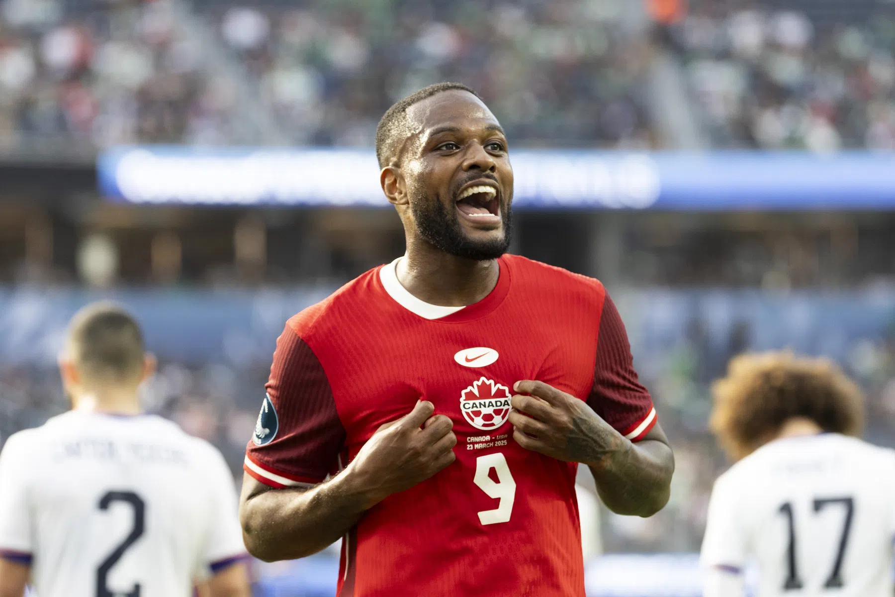 Toch nog spits naar De Kuip: Feyenoord huurt Larin van Mallorca